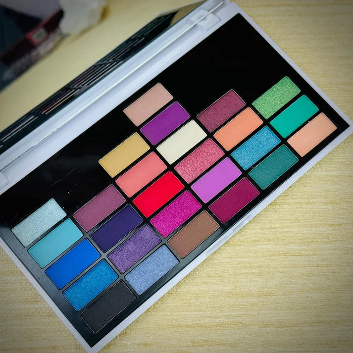 Makeup Revolution 80's Shadow Palette